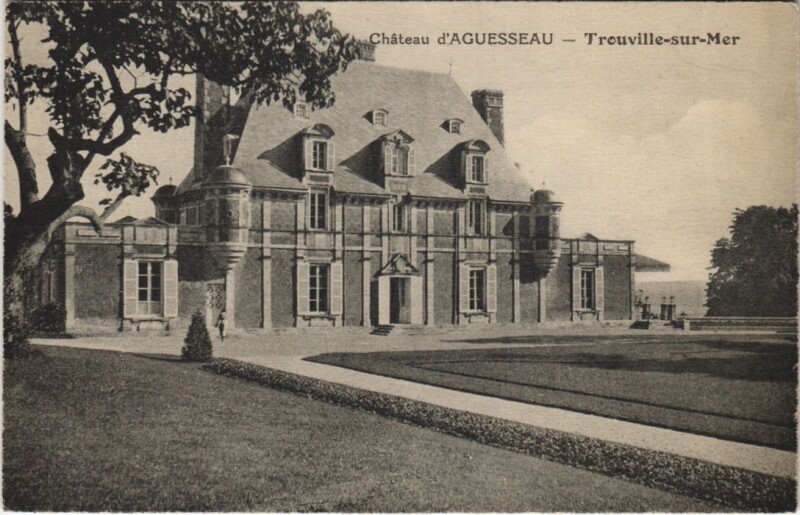 Carte postale ancienne Trouville Chateau d'Aguesseau