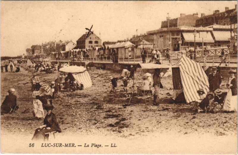 Carte postale ancienne Luc-sur-Mer La Plage à Luc-sur-Mer