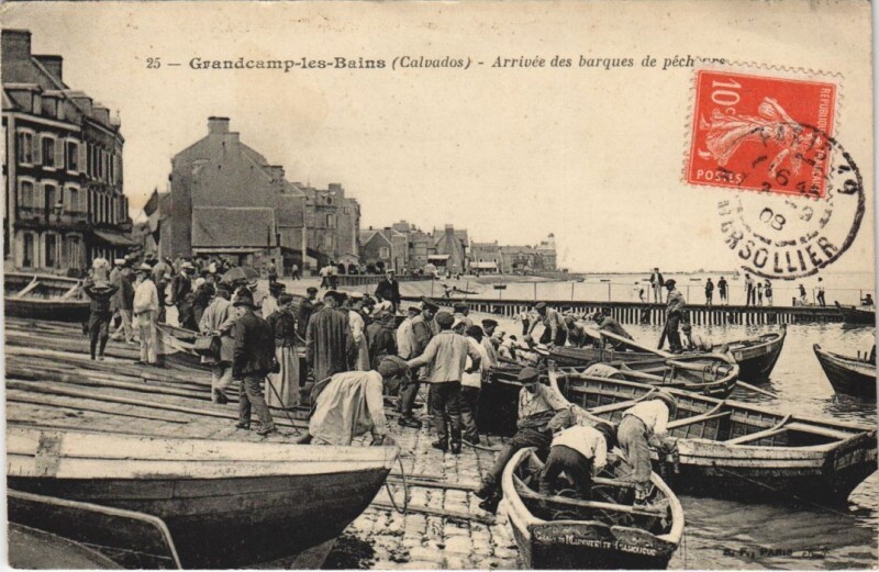 Carte postale ancienne Grandcamp-les-Bains Arrivee des Barques