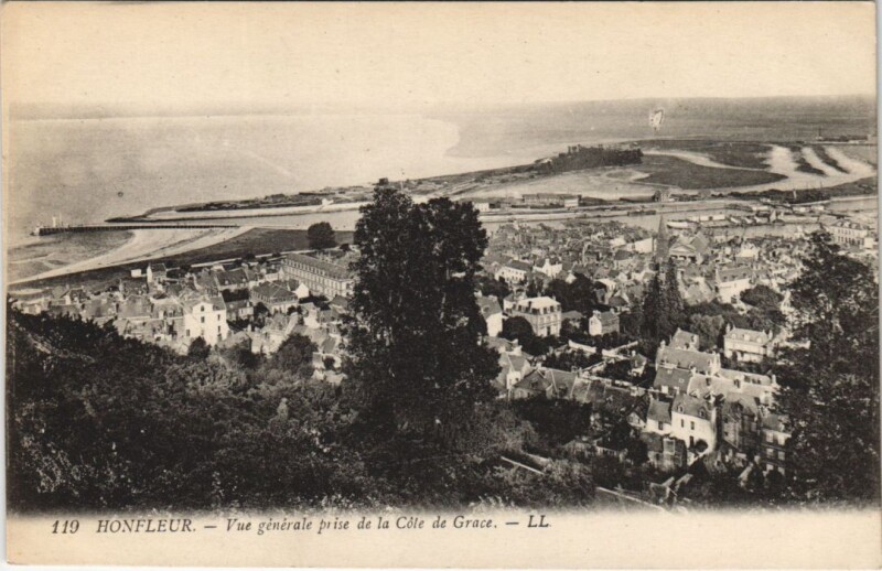 Carte postale ancienne Honfleur Vue Generale à Honfleur