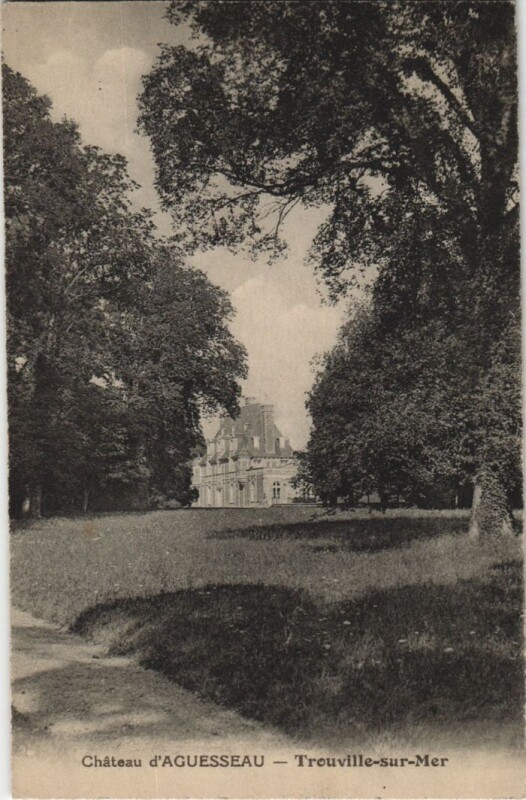 Carte postale ancienne Trouville Chateau d'Aguesseau
