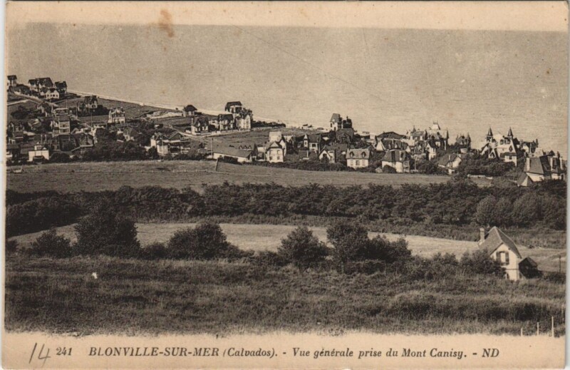 Carte postale ancienne Blonville-sur-Mer Vue Generale prise du Mont Canisy à Anisy