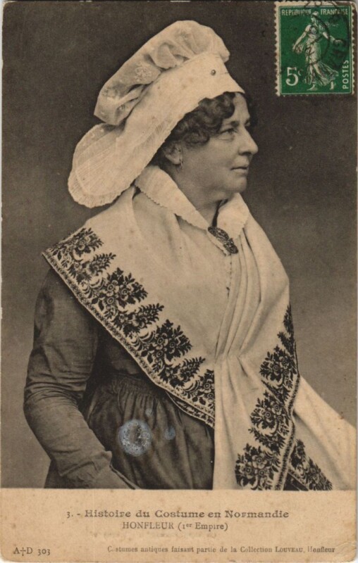Carte postale ancienne Honfleur Histoire du Costume en Normandie - Femme à Honfleur