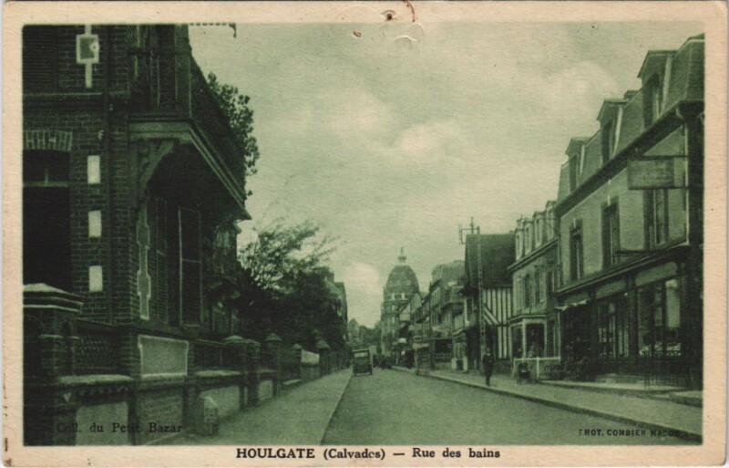 Carte postale ancienne Houlgate Rue des Bains à Houlgate