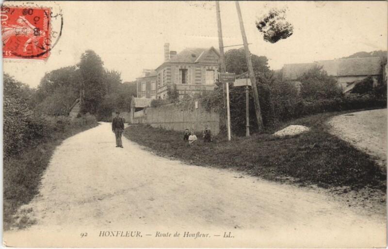Carte postale ancienne Honfleur Route de Honfleur à Honfleur