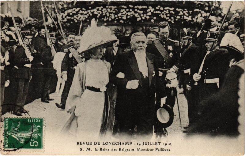 Carte postale ancienne Revue de Longchamp - 14 Juillet 1910 - Sa Majesté la Reine des Belges et Monsieur Fallières à Paris 16e