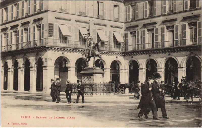 Carte postale ancienne Paris 1e Statue de Jeanne d'Arc à Paris 1er