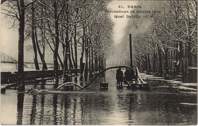 Carte postale ancienne Inondations de Janvier 1910 - Quai Debilly à Paris 16e