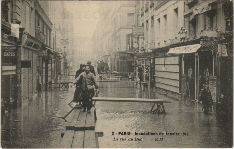 Carte postale ancienne Inondations 1910 Paris Rue du bac