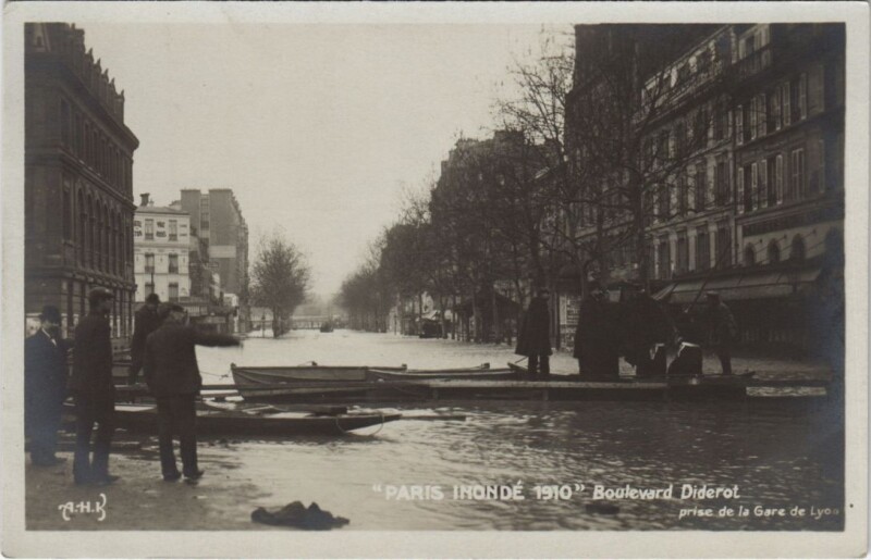 Carte postale ancienne Paris Inondé 1910 - Boulevard Diderot à Paris 12e