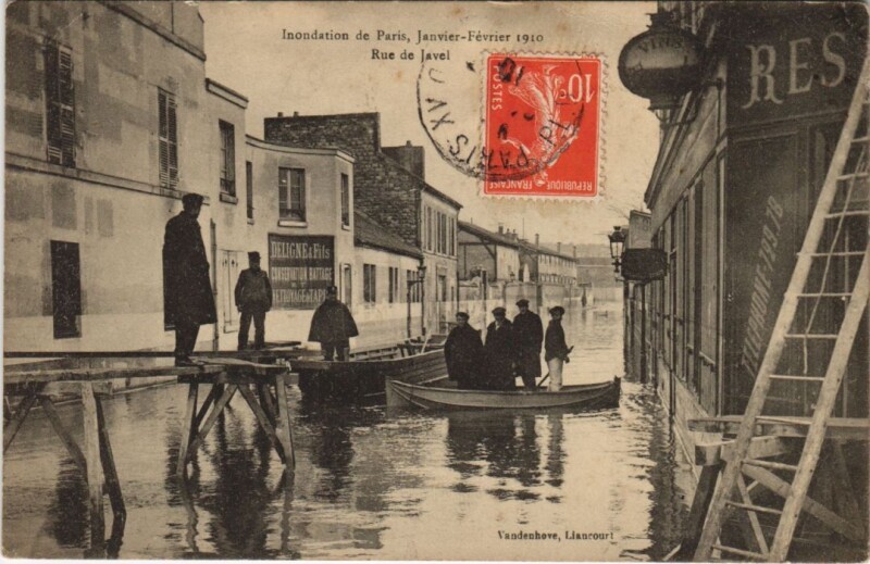 Carte postale ancienne Inondations 1910 Paris Rue de javel