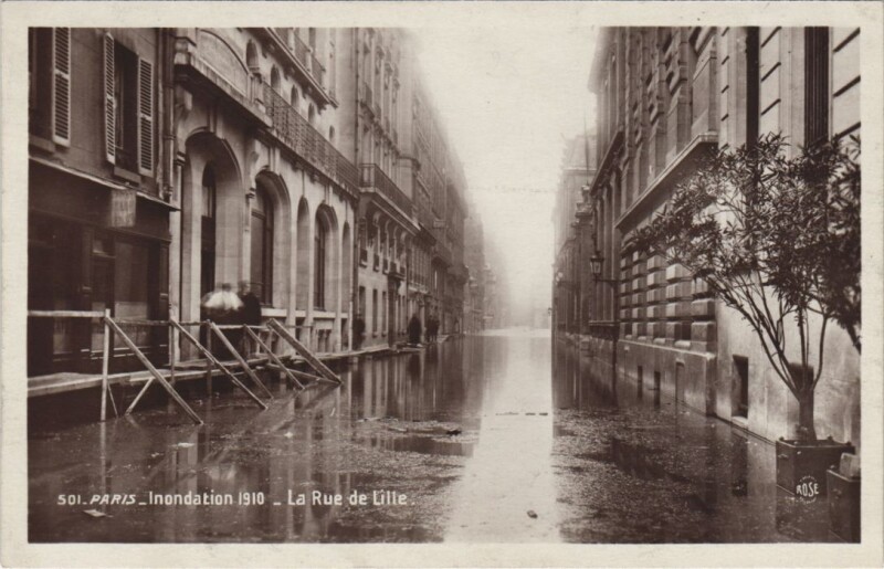 Carte postale ancienne Inondations 1910 Paris Rue de Lille
