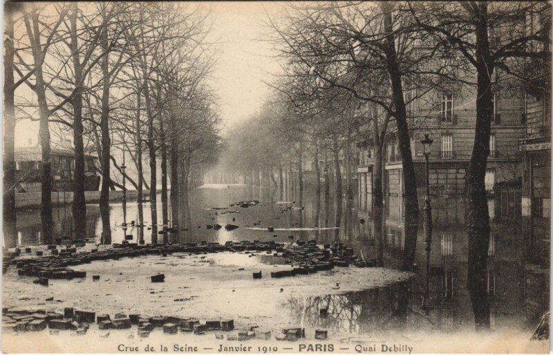 Carte postale ancienne Inondations 1910 Paris Quai Debilly