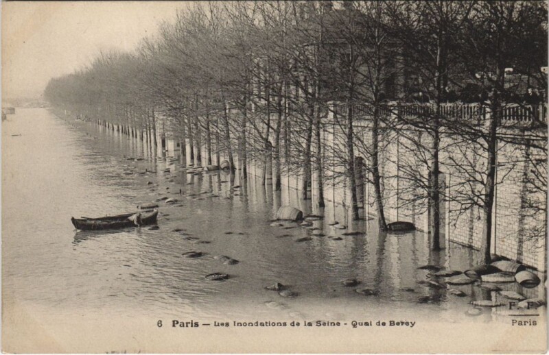 Carte postale ancienne Les inondations de la Seine - Quai de Bercy à Paris 12e