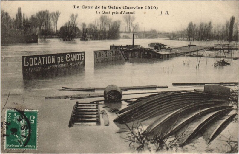 Carte postale ancienne La Crue de la Seine (Janvier 1910) - Le Quai près d'Auteuil à Paris 16e