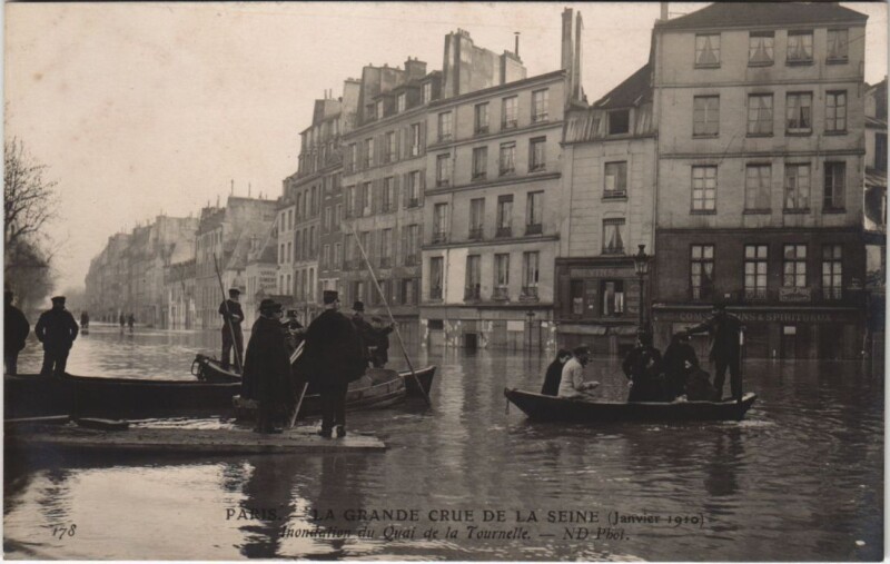 Carte postale ancienne Inondations 1910 Paris Quai de la Tournelle