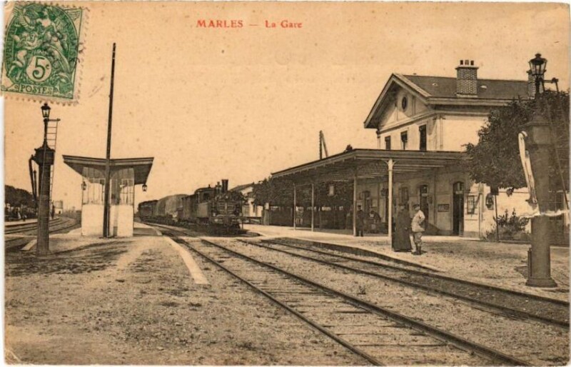 Carte postale ancienne Marles - La Gare