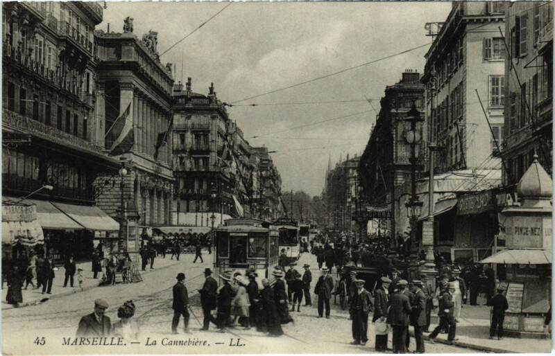 Carte postale ancienne Marseille La Cannebiere à Marseille