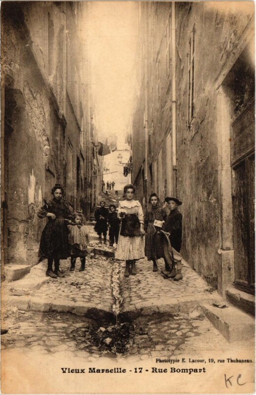 Carte postale ancienne Marseille - Rue Bompart à Marseille