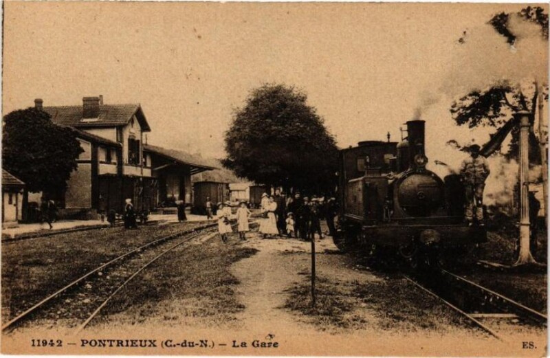 Carte postale ancienne Pontrieux - La Gare à Pontrieux