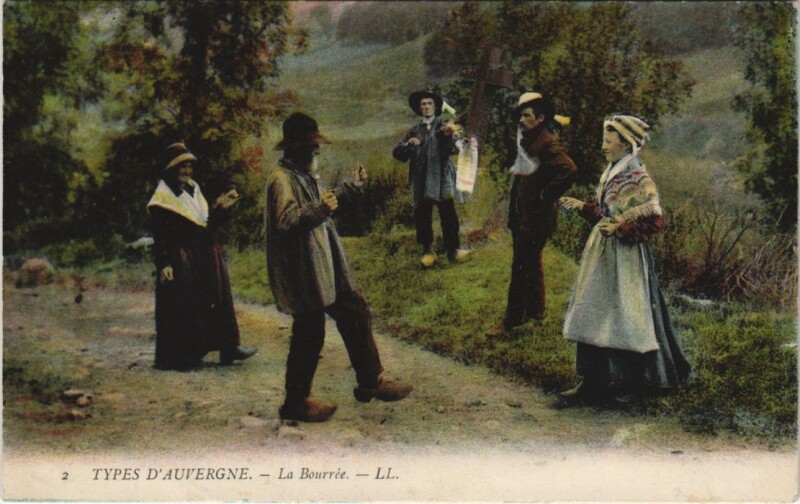 Carte postale ancienne Types d'Auvergne La Bourree