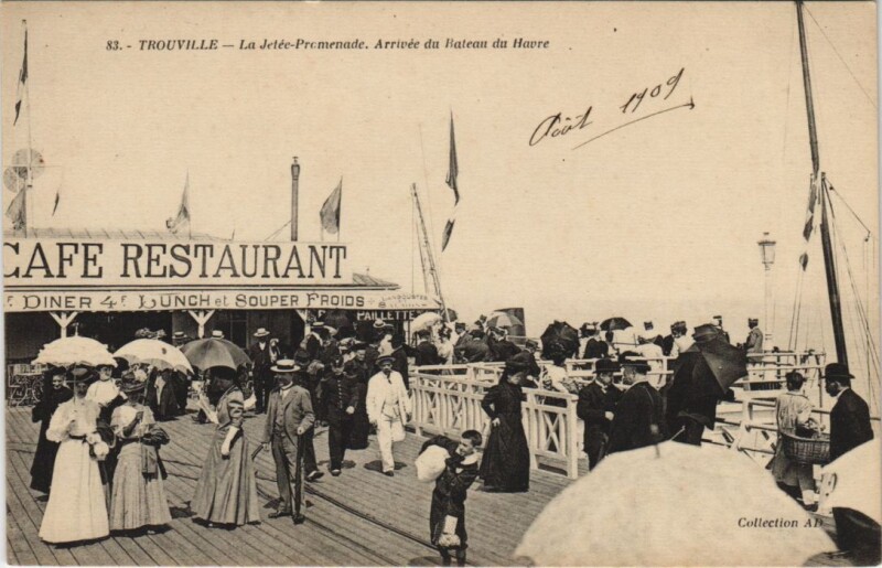 Carte postale ancienne Trouville La Jetee-Promenade