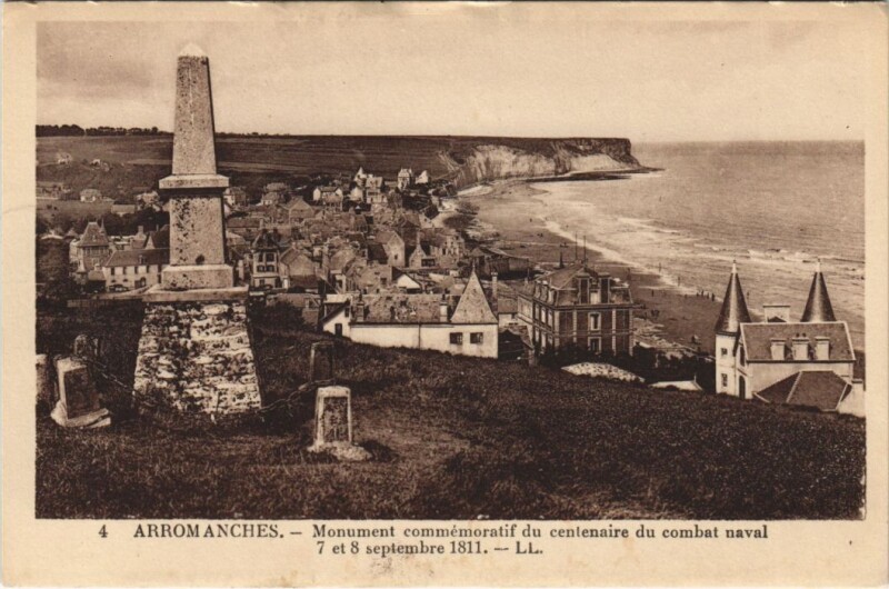 Carte postale ancienne Arromanches Monument