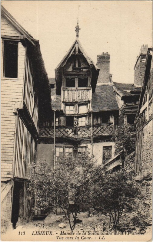 Carte postale ancienne Lisieux Manoir de la Salamandre du Xvi. Siecle à Lisieux