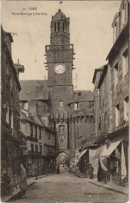 Carte postale ancienne Vire Porte-Horloge