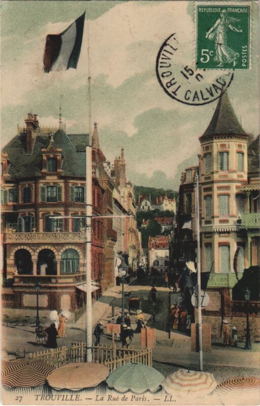 Carte postale ancienne Trouville La Rue de Paris