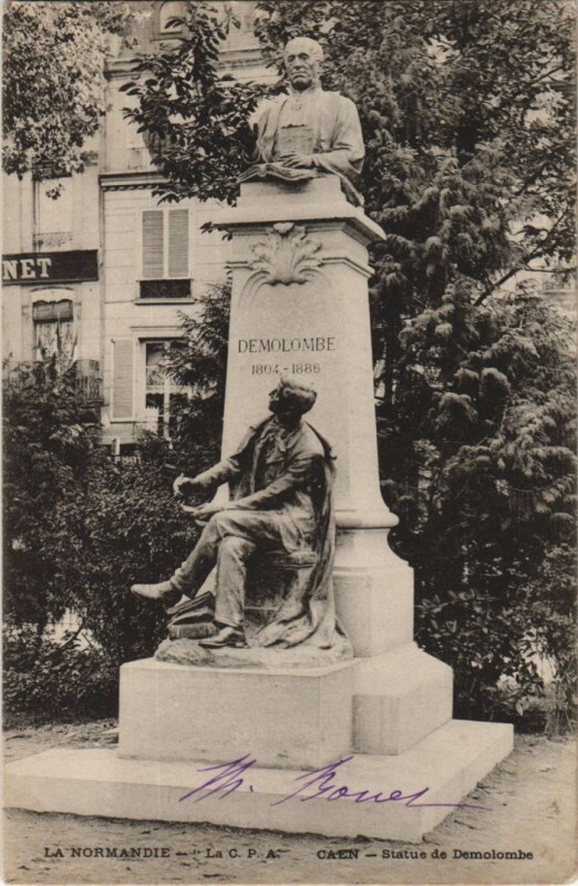 Carte postale ancienne Caen Statue de Demolombe