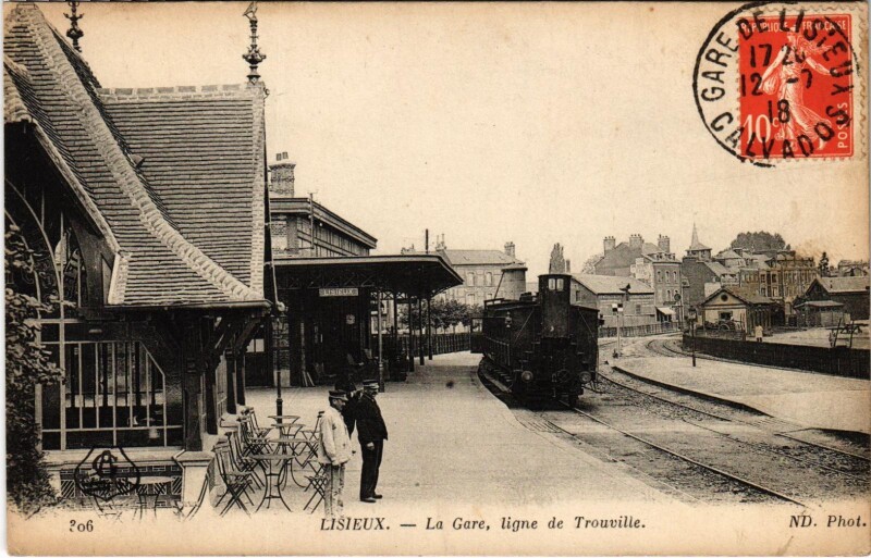 Carte postale ancienne Lisieux La Gare Ligne de Trouville Tram Vapeur à Lisieux