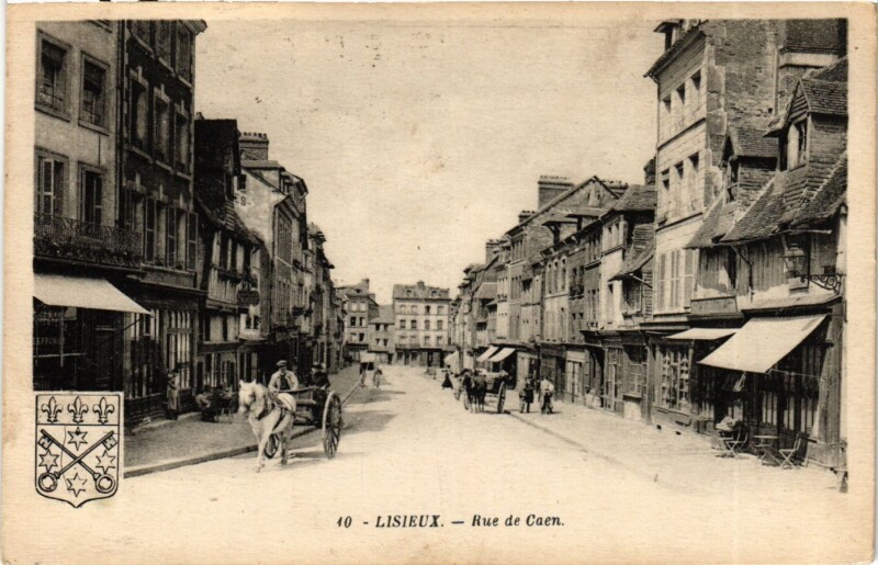 Carte postale ancienne Normandie Calvados Lisieux Rue de Caen à Lisieux