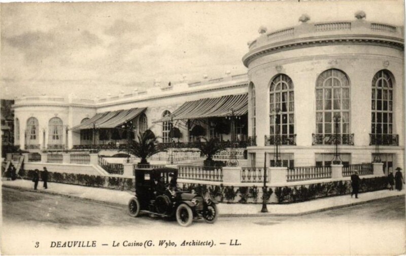 Carte postale ancienne Deauville - Le Casino à Deauville