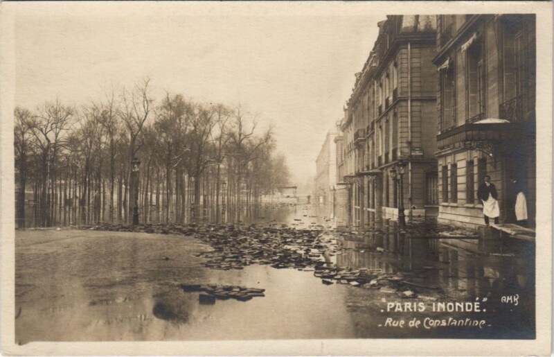 Carte postale ancienne Inondations 1910 Paris Rue de Constantine
