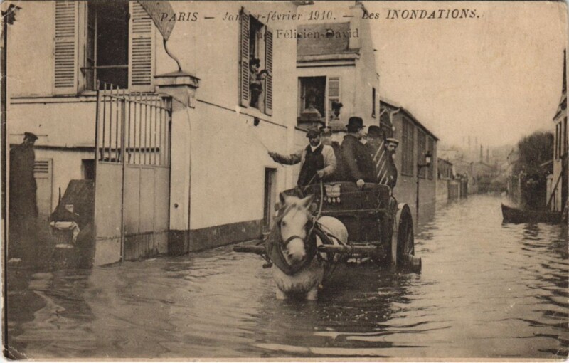 Carte postale ancienne Inondations 1910 Paris Rue felicien David