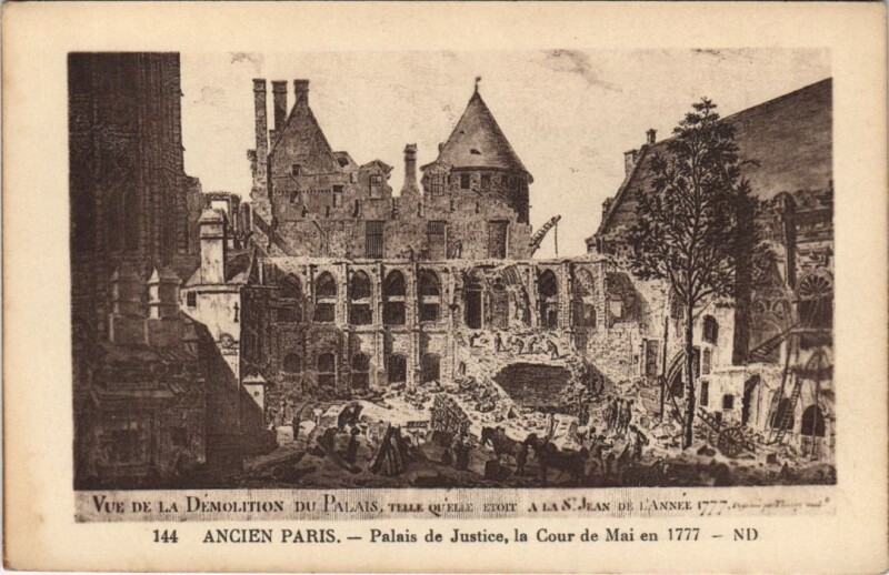 Carte postale ancienne Ancien Paris Palais de Justice Cour de Mai