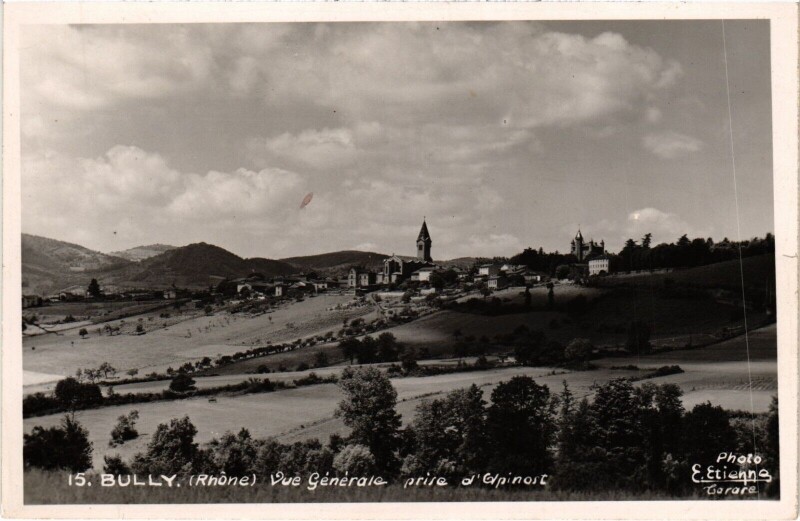 Carte postale ancienne Bully-Vue générale à Bully