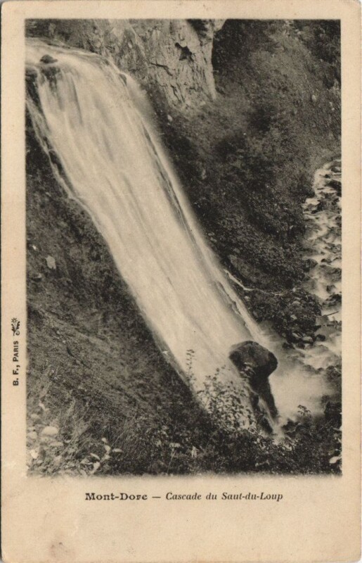 Carte postale ancienne Mont-Dore-Cascade du Saut-du-Loup à Mont-Dore