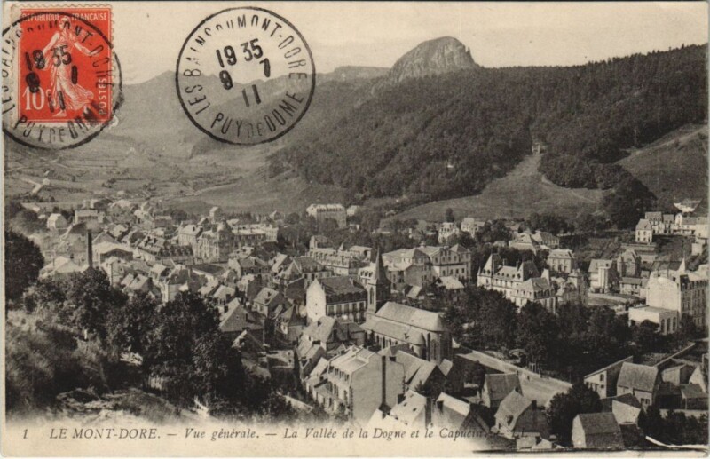 Carte postale ancienne Le Mont-Dore-Vue générale-La Vallée de la Dogne et le Capucin à Mont-Dore