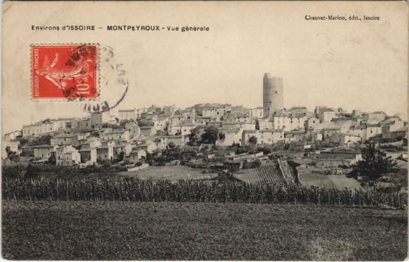 Carte postale ancienne Montpeyroux Vue générale à Montpeyroux