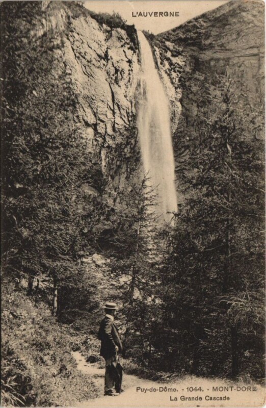 Carte postale ancienne Puy-de-Dome-Mont-Dore-La Grande Cascade à Mont-Dore