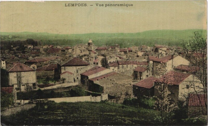 Carte postale ancienne Lempdes-Vue panoramique à Lempdes