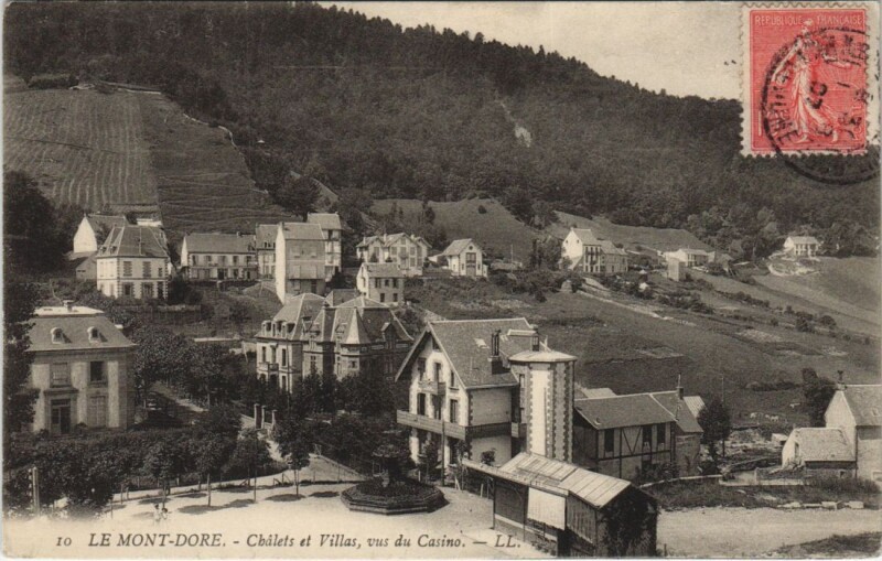 Carte postale ancienne Le Mont-Dore-Chalets et Villas vus du Casino à Mont-Dore