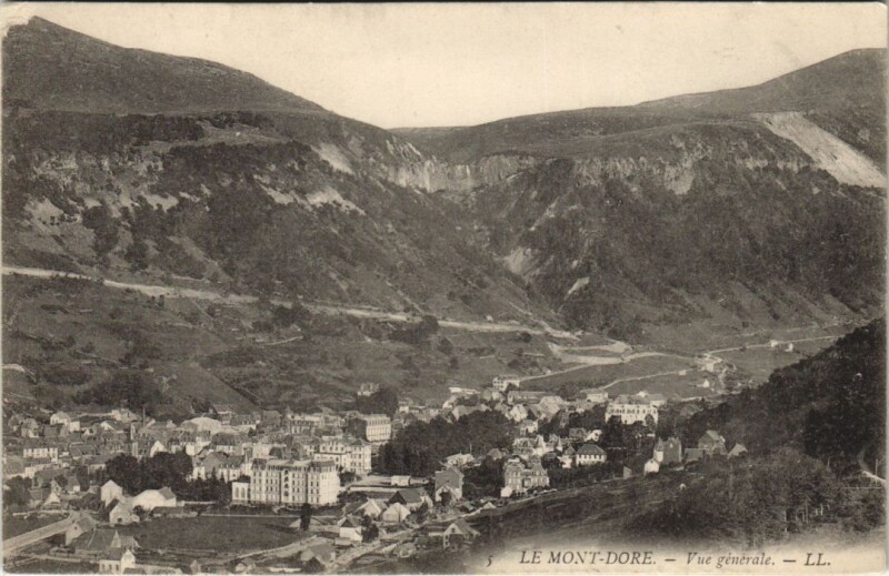 Carte postale ancienne Le Mont-Dore-Vue générale à Mont-Dore