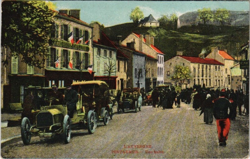 Carte postale ancienne Pontaumur - Une halte à Pontaumur