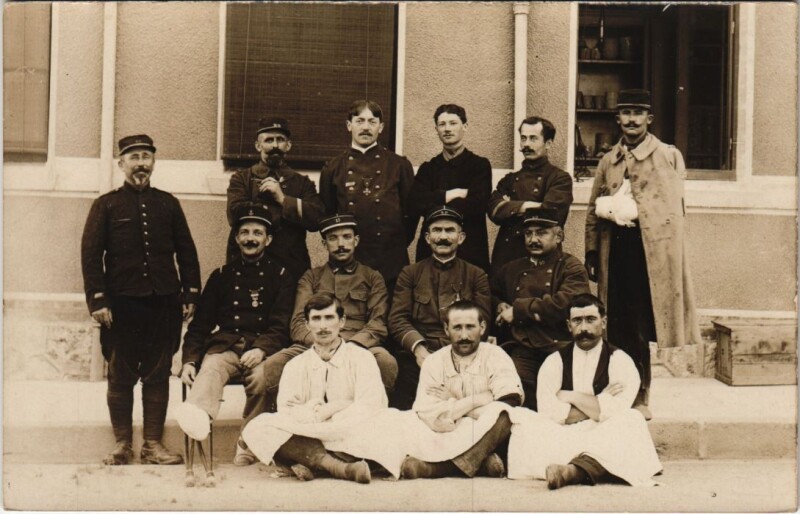 Carte postale ancienne Clermont-Ferrand - carte photo les soldats à Clermont-Ferrand