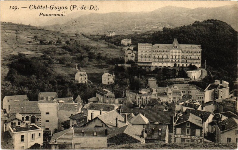 Carte postale ancienne Chatel-Guyon - Panorama à Châtel-Guyon