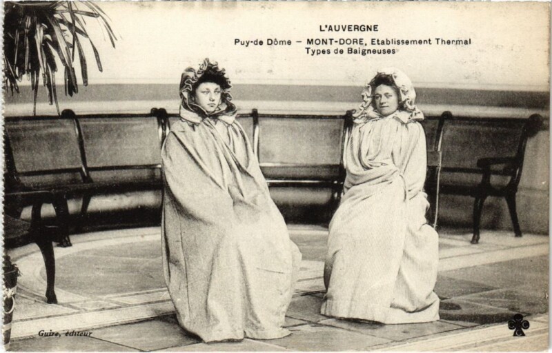 Carte postale ancienne Le Mont-Dore - Etabl. THERMal types de baigneuses à Mont-Dore