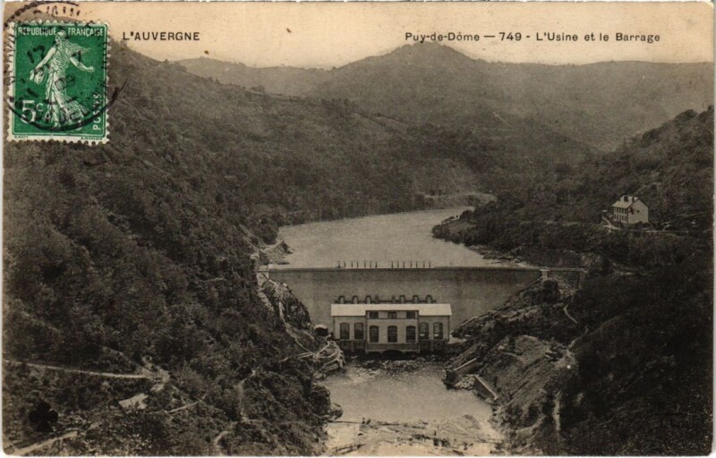 Carte postale ancienne Le Puy-de-Dome - l'Usine et le Barrage